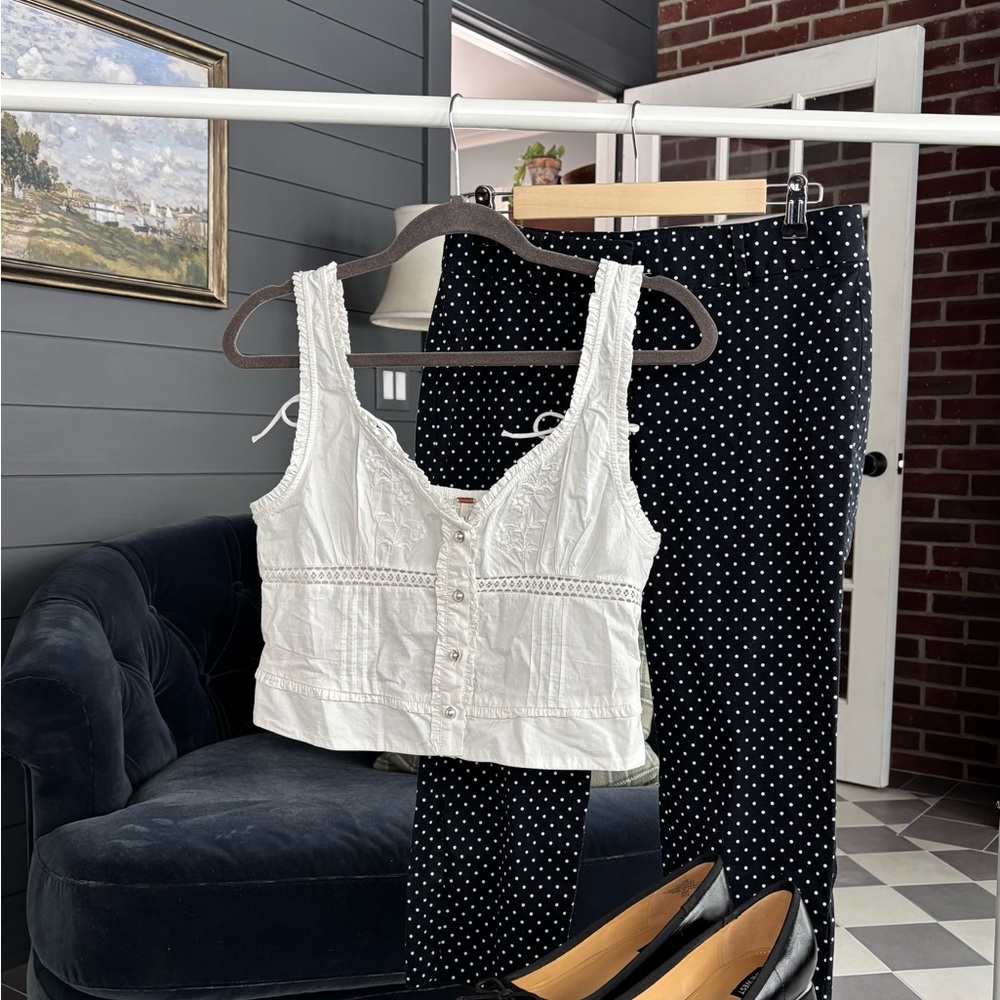 Ann Taylor y2k Black Capris with White Polka Dots - Picture 4 of 5